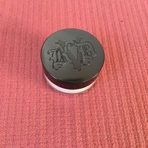 Kat Von D Lock-It Translucent Setting Powder, Mini